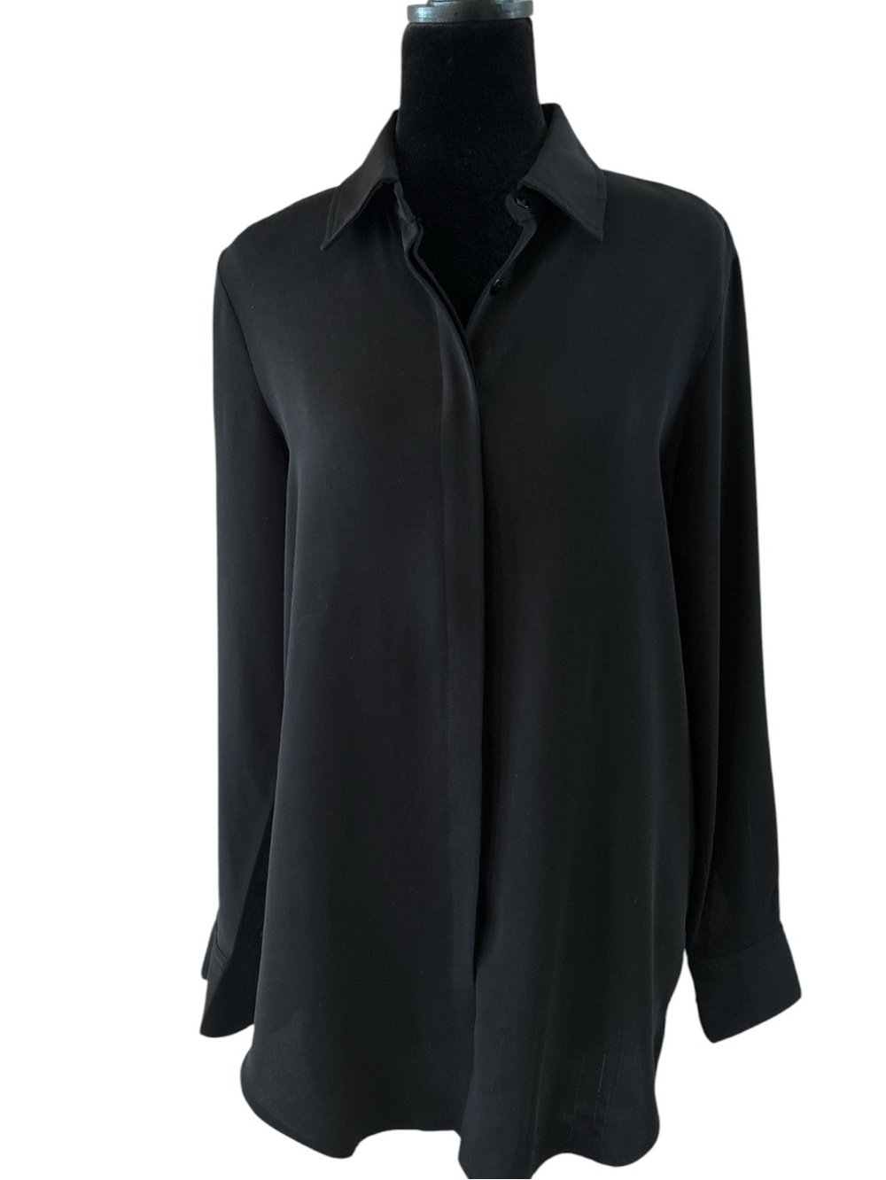 Elie Tahari Black Hidden-Placket Button Down Blouse